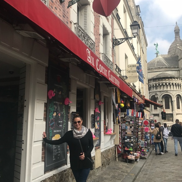 Hello and thanks for looking! I’m Alicia! - Picture 5 of 7